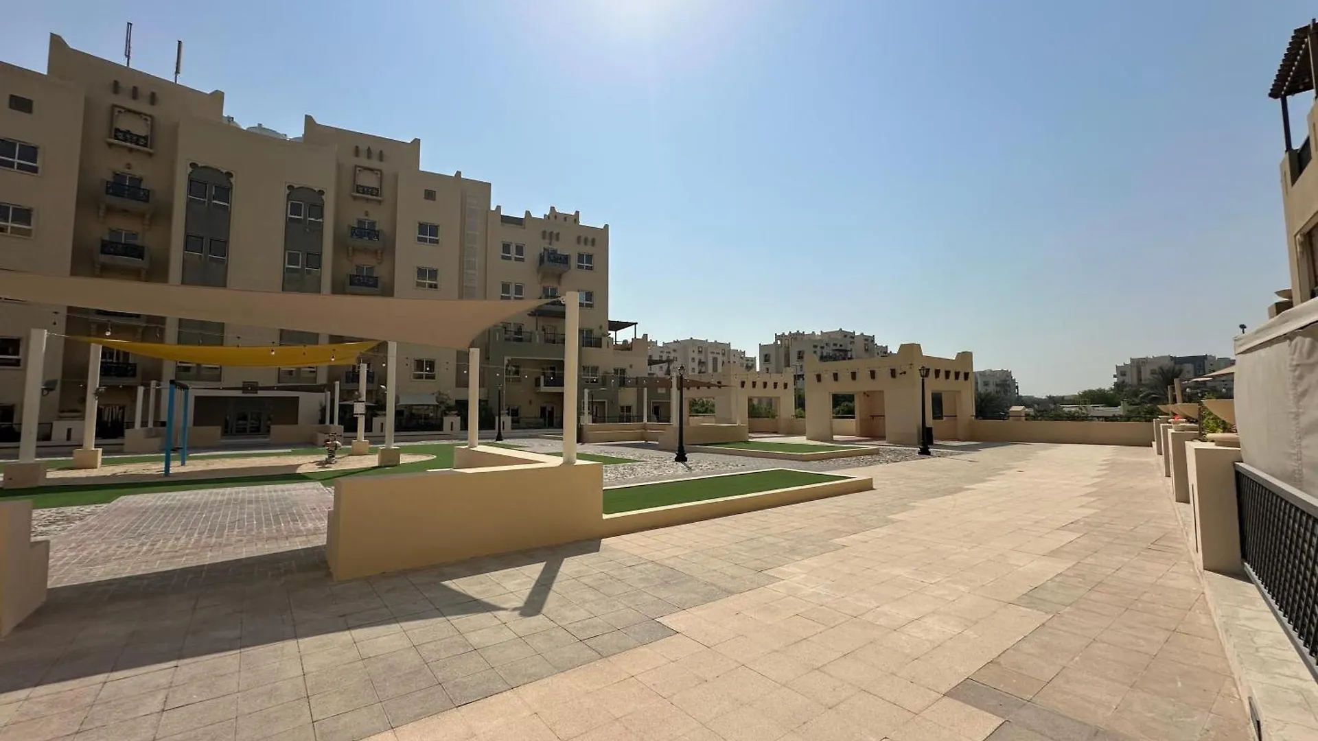 Apartment Elegant Family Stay - Playground View In Remraam Dubai